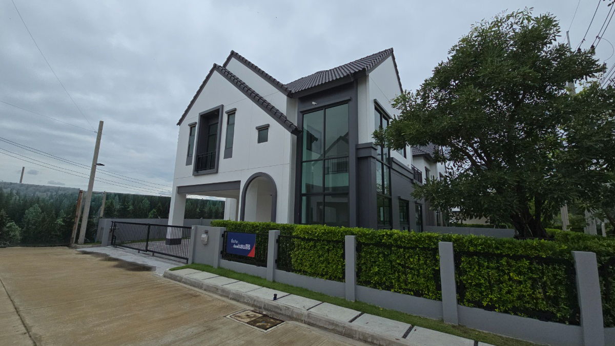 picture Saransiri Srivaree 2 - Luxury Corner House next to Central Garden and Club House, Only 9.19 MB - 3/29