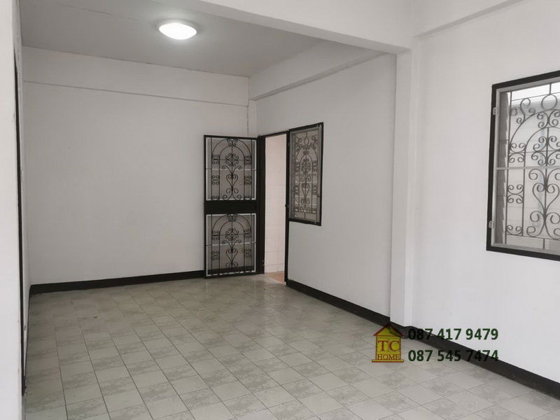 รูป ขายด่วนบ้านแฝด 2 ชั้น 31 ตรว. อยู่สุขุมวิท107 ใกล้รฟฟ.-แบริ่ง รร.เซนต์โยเซฟบางนา - รูปที่ 13/43