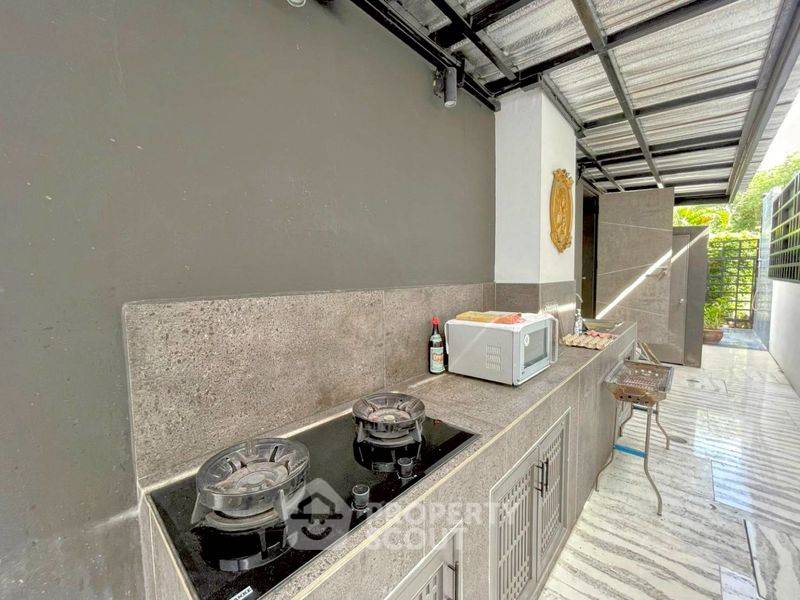 รูป วิลล่า 5-ห้องนอน ใกล้ ถนนพระตำหนัก พัทยา (ID 2144107) - รูปที่ 15/20