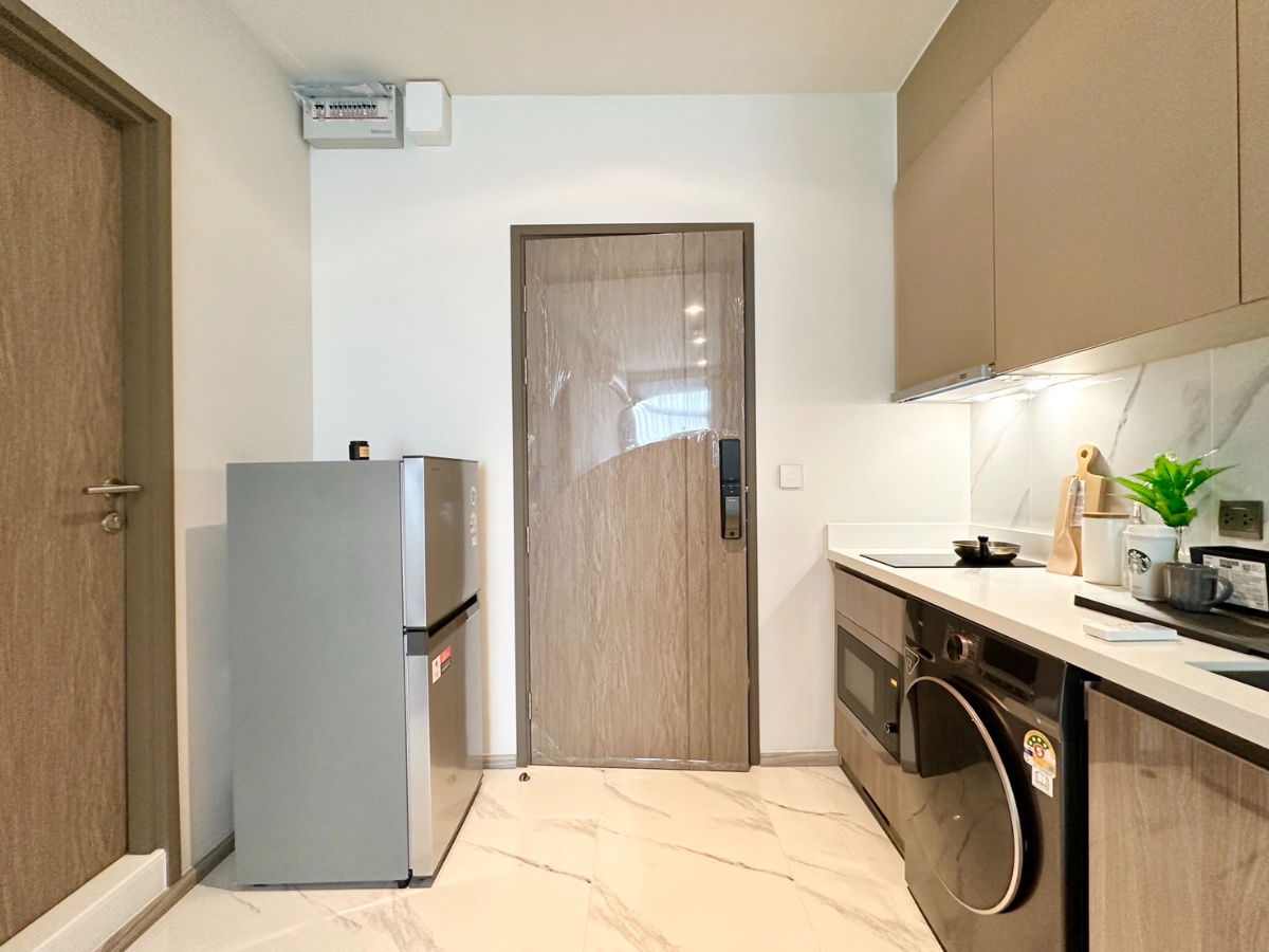 picture NEW Rhythm Ekkamai Estate 1-BR Condo for Rent - Free shuttle to BTS Ekkamai Thong Lor - 7/28