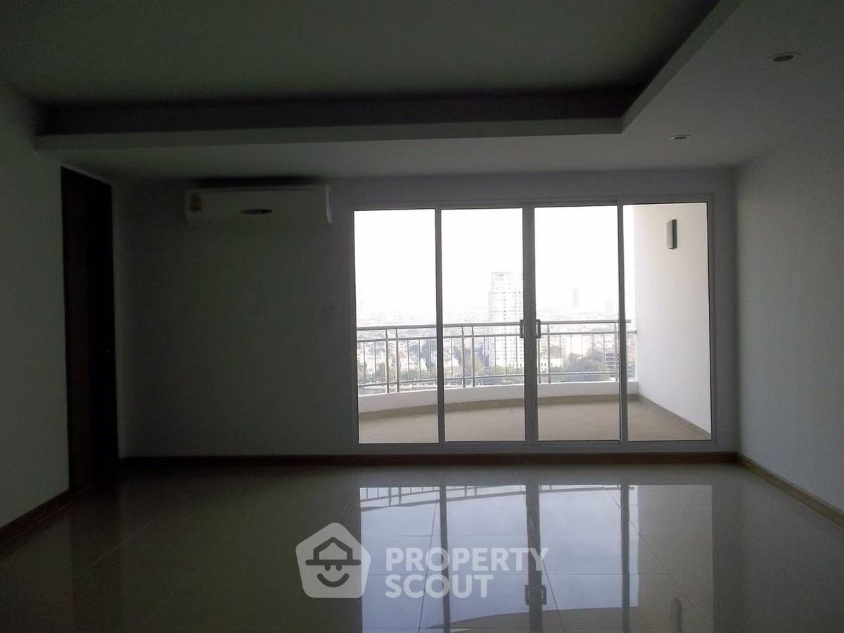 รูป คอนโด 3-ห้องนอน ที่ ศุภาลัย ริเวอร์ รีสอร์ท เจริญนคร ใน สำเหร่ (ID 378101) - รูปที่ 7/14