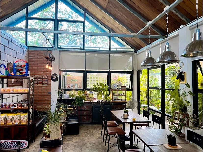 picture 📍 Coffee Shop with Land for Sale on Chiang Mai – Lamphun Main Road - 2/10