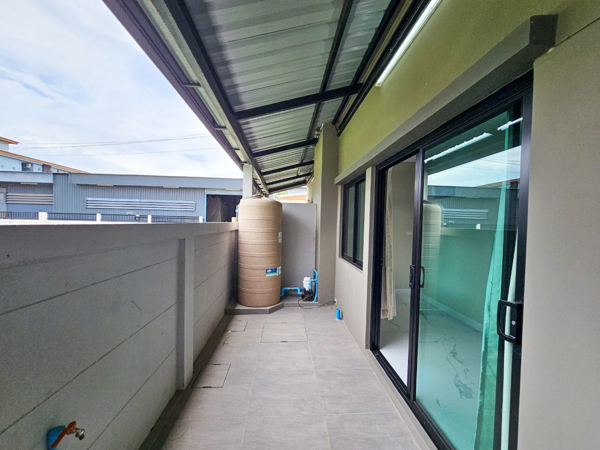 picture New 2-storey townhouse – 3 bedrooms, 3 bathrooms, 2 parking spaces, Ban Chod, Ban Ped, Khon Kaen - 9/16