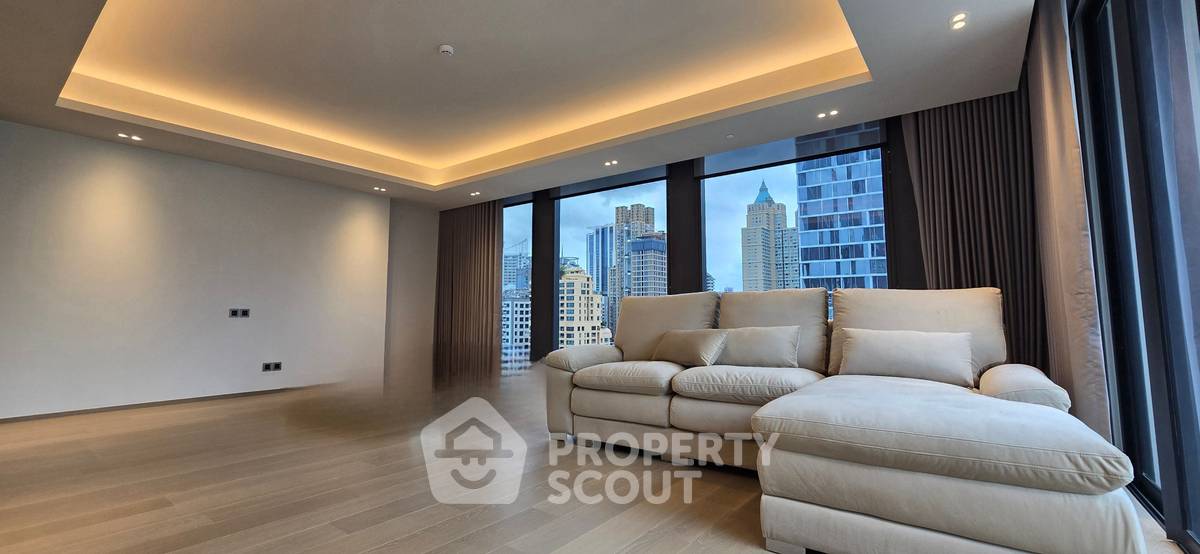 picture 2-BR Condo at Tonson One Residence near BTS Chit Lom (ID 2259860) - 2/15
