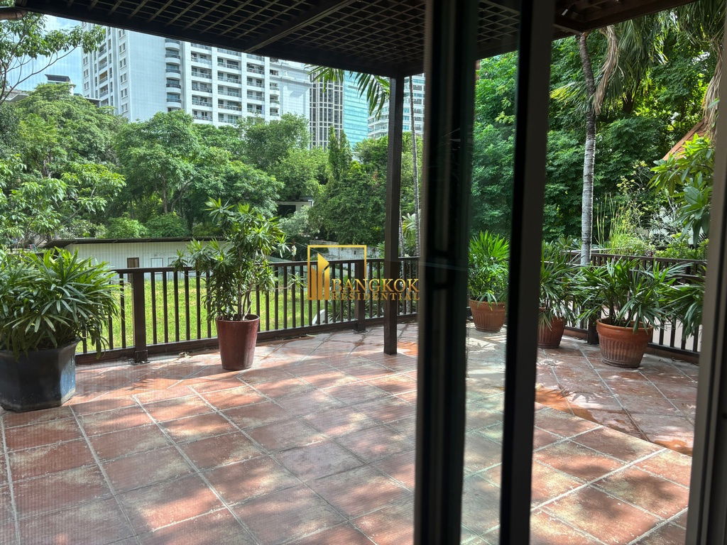 รูป Spacious 4 Bedroom House With Pool in Phrom Phong - BR7949SH - รูปที่ 13/13