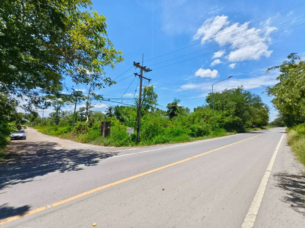 picture Urgent sale! 150 sq wah plot of land in Khlong 13, Pathum Thani. Land has been filled in. Pink urban planning area. Prime location - 4/8