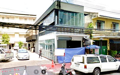 Shophouses for rent Pathumwan Institute of Technology : Khao San, Sao Chingcha area, MRT Sam Yot 700 m. 1st-floor commercial building for rent