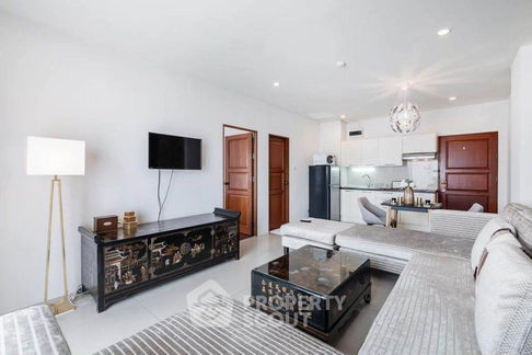 1-BR Condo at Baan Klang Krung Resort near MRT Huai Khwang (ID 531573)