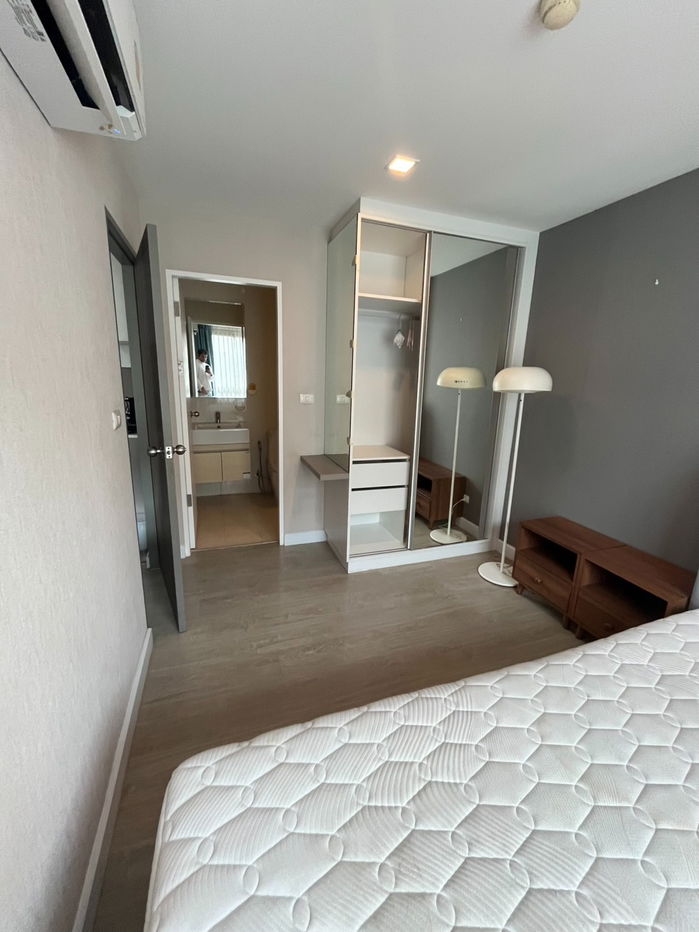 picture Metro Luxe Ratchada Pool View Ready to Move - 4/11