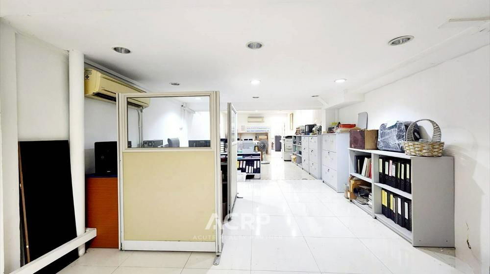 picture Shophouse for sale, good location, On Nut 70/1, Sukhumvit 77. Excellent condition, beautiful interio - 3/16