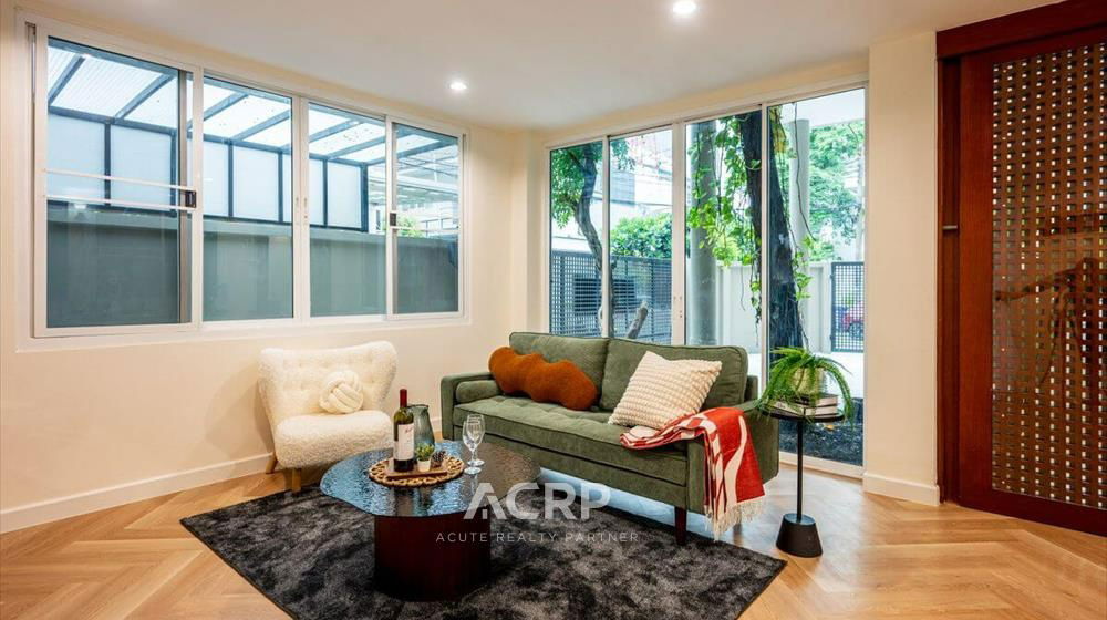 picture Renovated 3-storey detached house for sale on Vibhavadi Rangsit 5, Soi 6, conveniently located near MRT Chatuchak and BTS Mo Chit. - 4/20