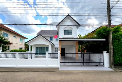 ขายบ้านเดี่ยว : ขายด่วน หมู่บ้าน เค.ซี.การ์เด้นโฮม 14 ขนาด 4 ห้องนอน 2 ห้องน้ำ  ในราคาเพียง 3.59 ล้านบาท 