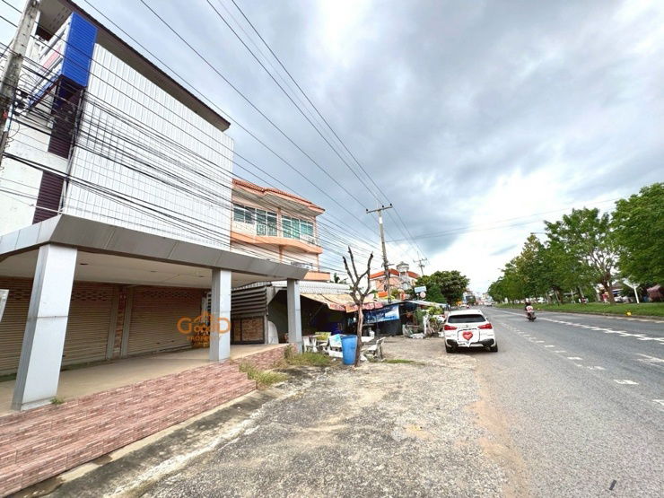 รูป ให้เช่าอาคารพาณิชย์2คูหาโคราช20,000/เดือน - รูปที่ 2/10