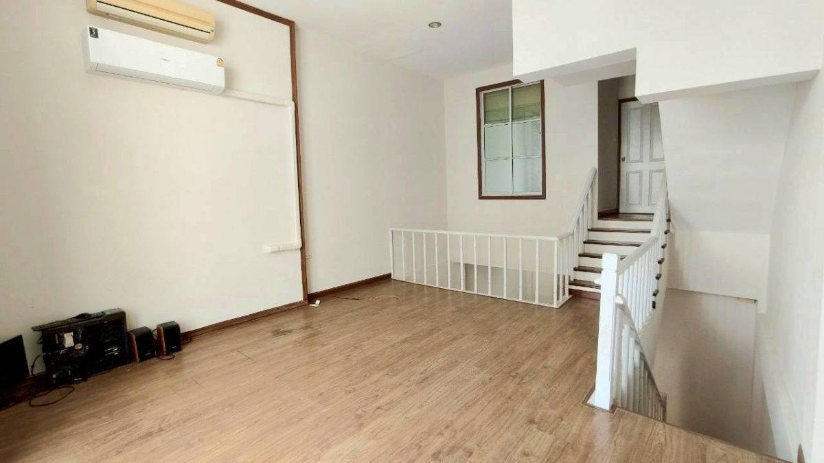 รูป ขาย บ้านกลางเมือง 3ชั้น ลาดพร้าว71 แปลงริม 30ตรวา. 3ห้องนอน 4น้ำ ด่วน เพียง 4.65ล้าน  - รูปที่ 6/20