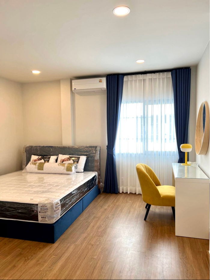 รูป 🏡🔥ให้เช่า บ้านเดี่ยวหลังใหญ่ 280 ตร.ม. 4 ห้องนอน 5 ห้องน้ำ 3 ที่จอด ตกแต่งครบพร้อมเข้าอยู่✨✅ - รูปที่ 7/10