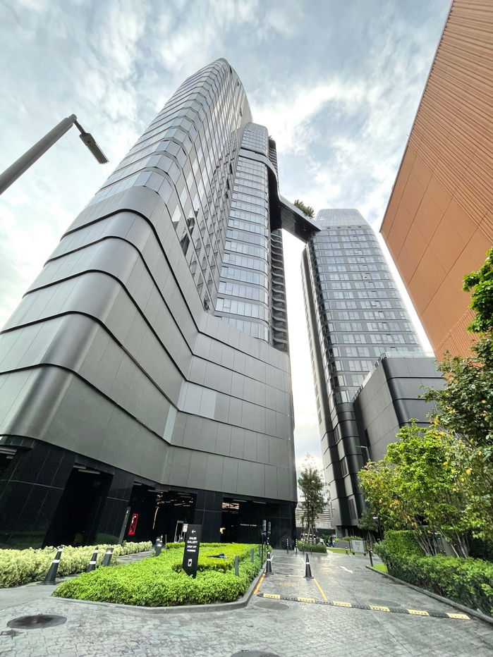 picture Luxury Condo for Rent: Ideo Q Sukhumvit 36 1 Bedroom, 46.48 sq.m., Garden View Near BTS Thonglor, only 500 m. - 19/20
