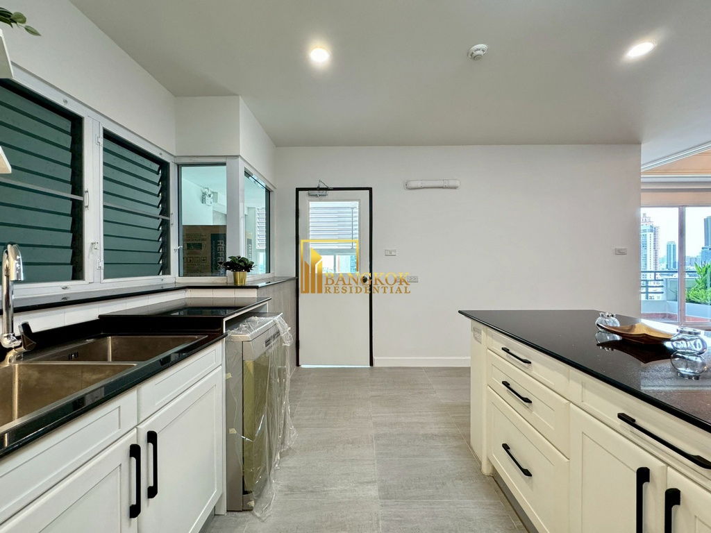 picture Generously Sized 3 Bedroom Apartment in Phrom Phong - BR0450AP - 14/53
