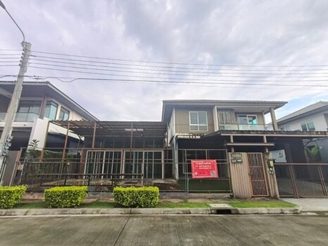 ราคาพิเศษ! [ขาย] บ้าน 2 ชั้น หมู่บ้านมัณฑนา (กัลปพฤกษ์-วงแหวน) แขวงหลักสอง เขตบางแค  (ราคา8,900,000 บาท)