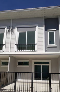 🌟 Selling a 2-storey townhouse, Casa Waterside Village, Rama 5 (Q House) 🌟 📌 On a land area of 18 sq m. Price only 3,850,000 baht 