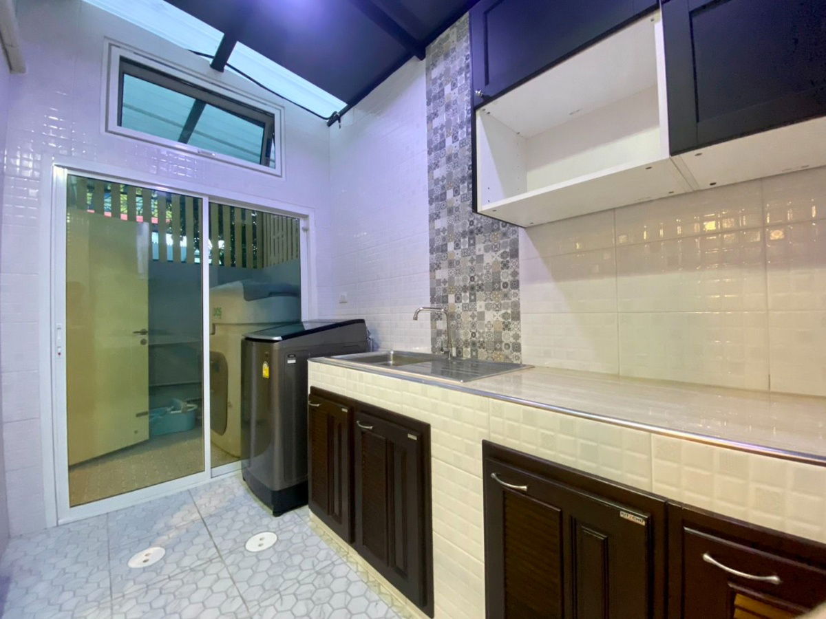 picture House for Rent : Brand New Home near Mega Bangna (Rt-01) - 19/21