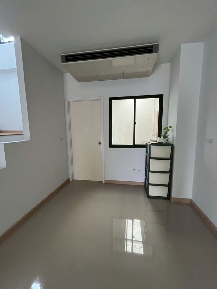 picture svs292 Townhome for rent, Time Home 2 Suanluang-On Nut, office space along Kanchanaphisek Road. - 10/19