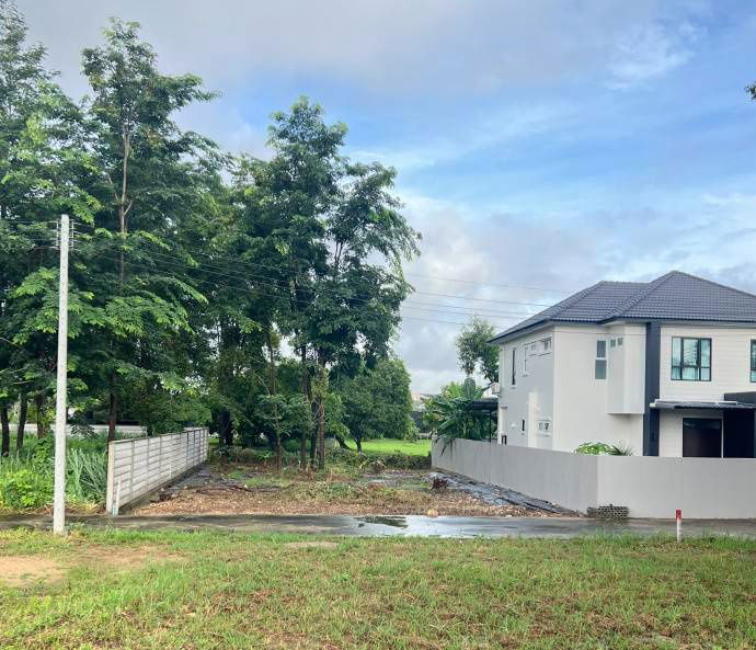 picture Beautiful plot of vacant land for sale in San Sai District, near Maejo University. - 1/11