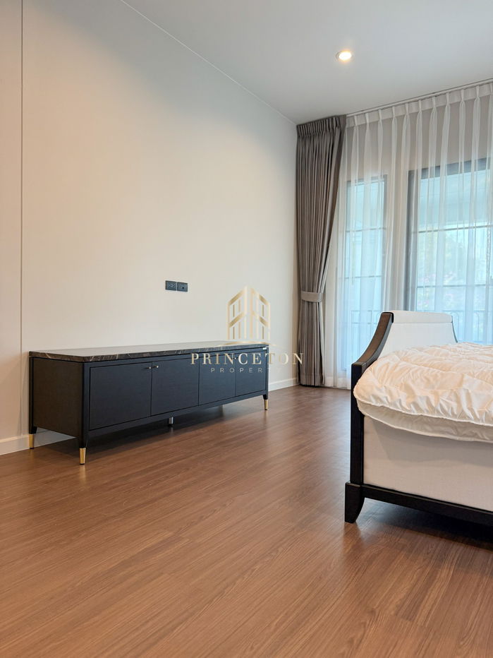 picture Luxury Home Rent Setthasiri Bangna KM.10 - 10/25