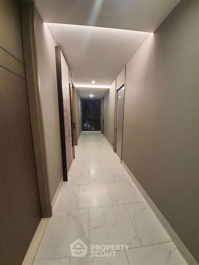 picture 2-BR Condo at The Esse At Singha Complex near MRT Phetchaburi (ID 390885) - 9/21