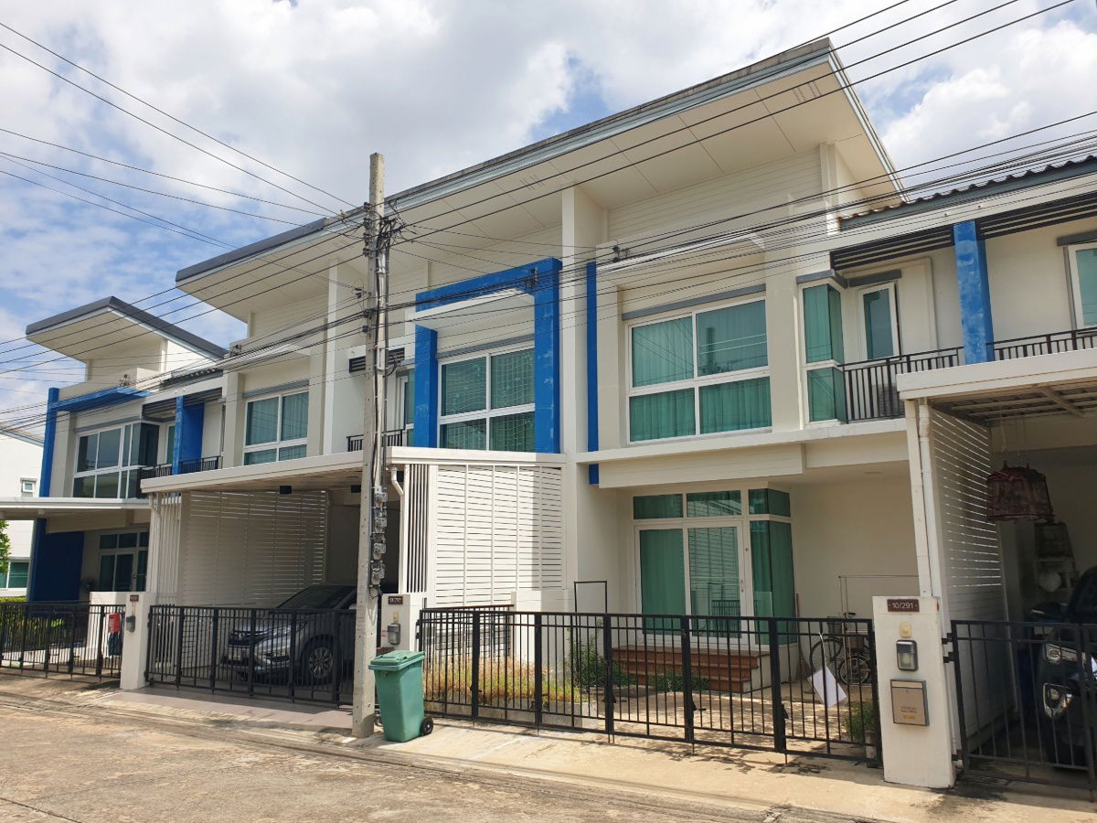 รูป ขายขาดทุน ! ทาวน์โฮม 2 ชั้น 23 ตรว. โซนถนนเมนหน้าโครงการ หน้าสวนสาธารณะ มบ. รสา แกรนด์วิลล์ พหลโยธิน 73 - รูปที่ 2/7