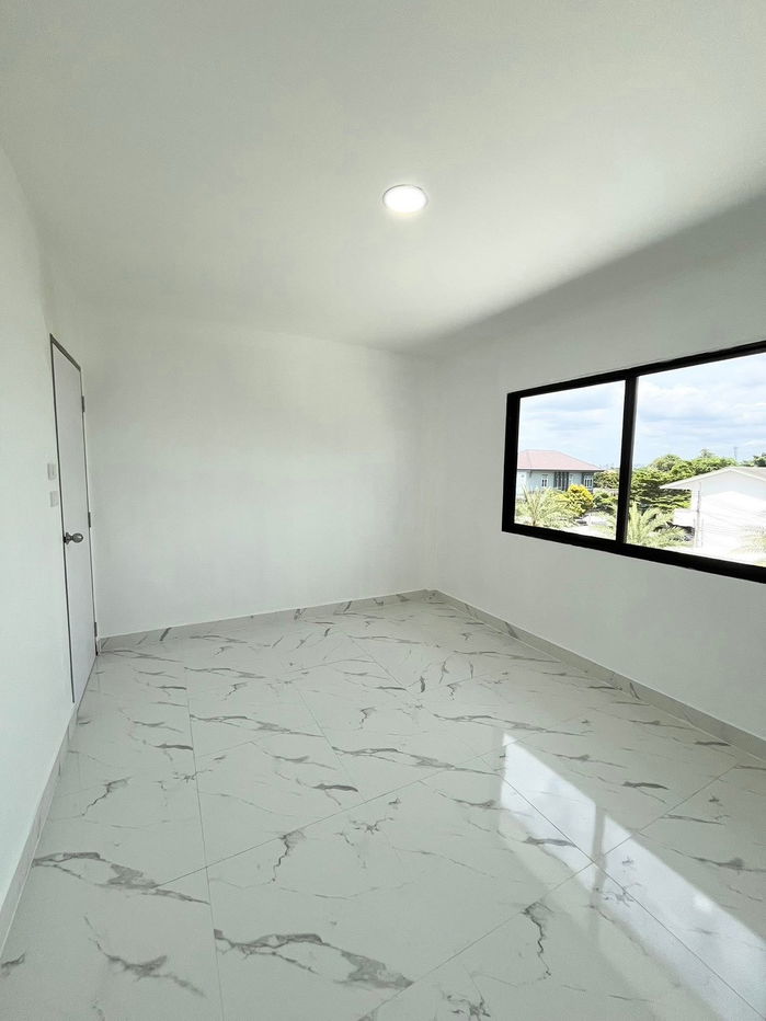 รูป 🏡 FOR RENT — ทาวน์โฮม 3 ชั้น พร้อมเข้าอยู่ 16 ส.ค. 68 📍 รามอินทรา 34 แยก 10 (เลียบทางด่วนรามอินทรา) - รูปที่ 5/20