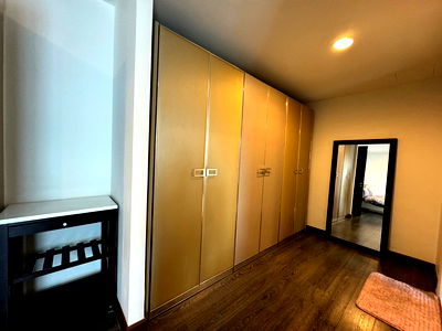 Condos for rent Bangkok : Condo For Rent The Crest Ruamrudee (D6808035) ID Line : @condo888