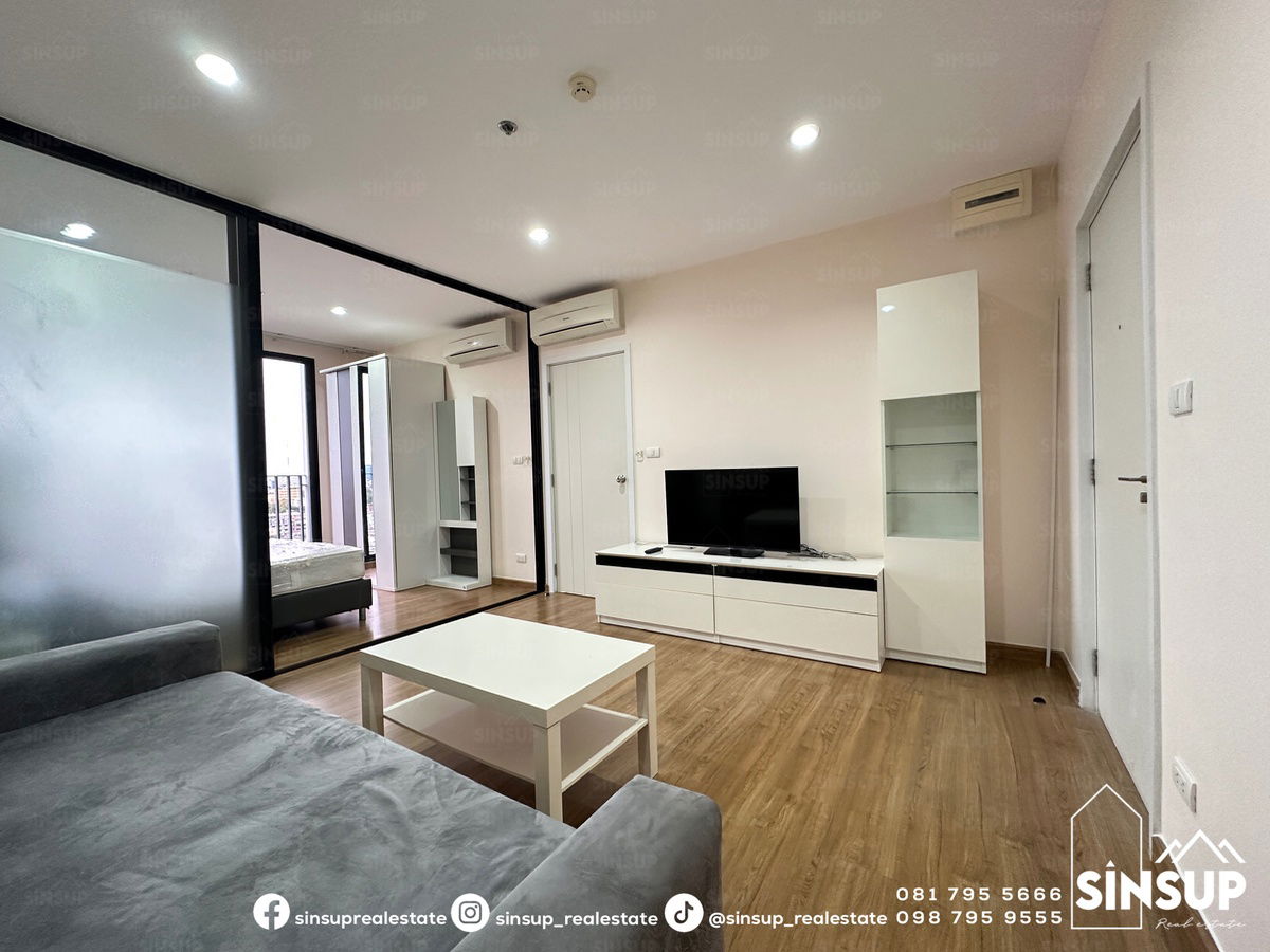 picture 🌟 For Rent  𝐓𝐡𝐞 𝐓𝐫𝐞𝐞 𝐈𝐧𝐭𝐞𝐫𝐜𝐡𝐚𝐧𝐠𝐞, Newly Renovated, Move-in Ready! - 8/11