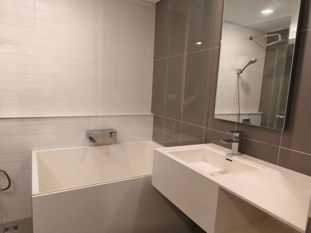 picture OMG2056  Nice Duplex 1 Bedroom unit - < Available 2-Sep-25 >  [ Siamese Sukhumvit 48 ] - 9/11