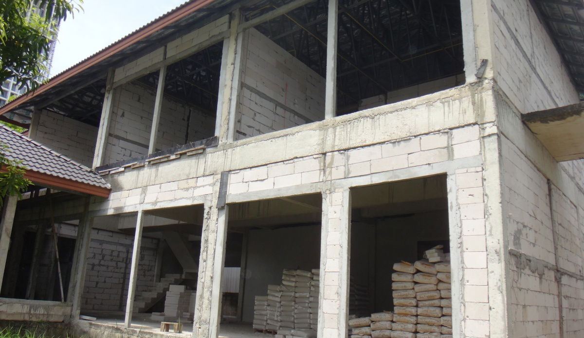 รูป ขายที่ดิน 240 ตร.วา พร้อมโครงสร้างบ้านในซอยสุขุมวิท 38 - รูปที่ 7/16