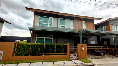 บ้านแฝด วิทยาลัยการปกครอง : ขายบ้านแฝดใหญ่ อณาสิริ วงแหวน ลำลูกกา แบบAKI 5.75 บิ้วอินพร้อมอยู่