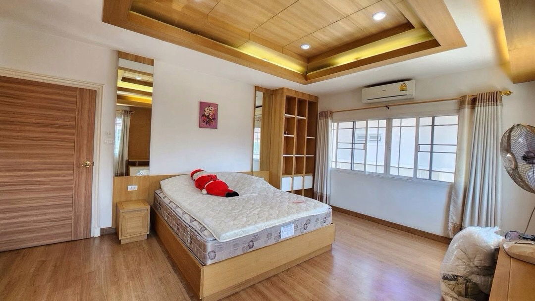 picture House for RENT! Close to Town near Ruamchok shopping mall, NIS, 7-11, Tesco Lotus, Homepro, Fresh Market and etc. - 15/20