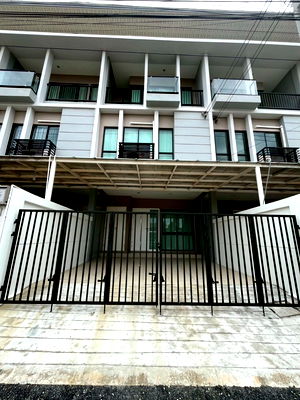 Townhouses for rent : svs292 Townhome for rent, Time Home 2 Suanluang-On Nut, office space along Kanchanaphisek Road.