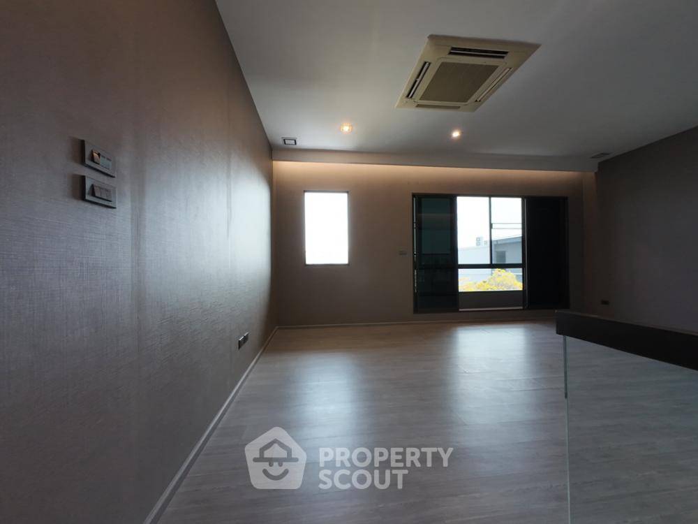 รูป ทาวน์เฮาท์ 3-ห้องนอน ใน ลาดพร้าว (ID 1633029) - รูปที่ 9/12