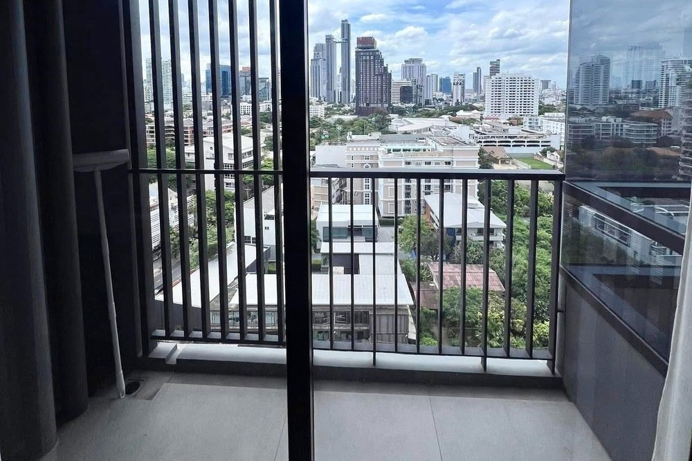 picture  For Rent !! Pet Friendly !!🔥 Code C20250800038.....Maru Ekkamai 2, 1 bed, 1 bath, City View, high floor, North Facing, furnished, ready to move in 📣 - 8/8