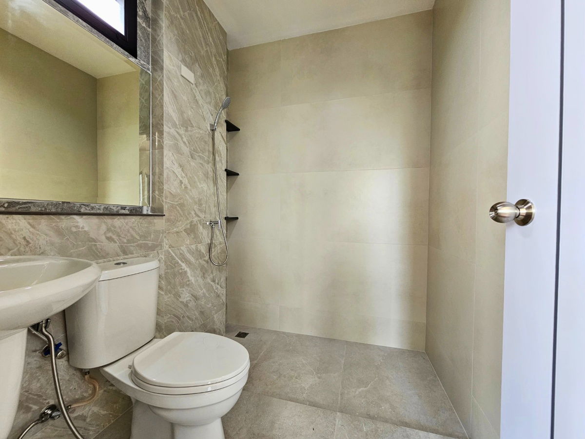 picture 2-storey semi-detached house, 3 bedrooms, 3 bathrooms, parking for 2 cars – Ban Chod, Ban Ped, Khon Kaen - 15/17