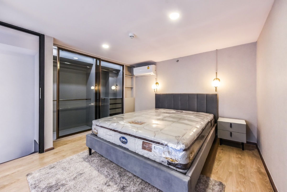 รูป ✅ ✅ SOHO Bangkok Ratchada , Luxury Class Duplex 1 ห้องนอน พร้อมเข้าอยู่ ติดต่อไลน์ @bktasset โทร 095-325-8928 - รูปที่ 9/16