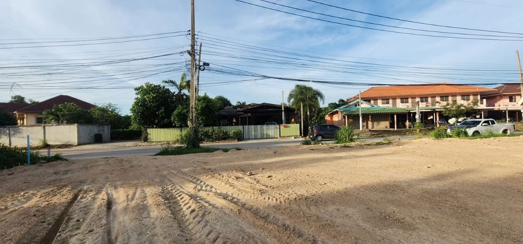picture Land for sale in Soi Ruamsuk, Phonpraphanimit - Soi Siam Country Club, Pattaya - 7/7