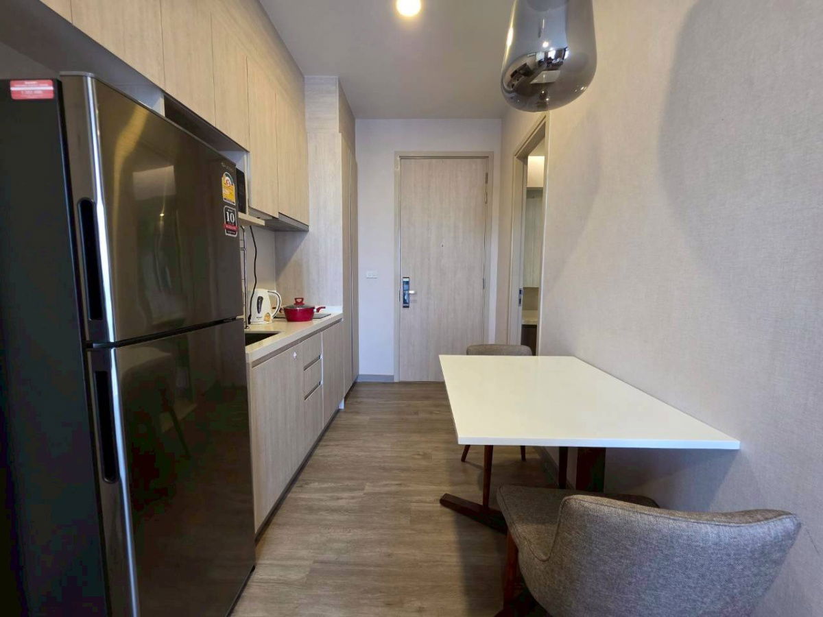 picture For Rent: Keen Sriracha, Mountain View 🏞️ - 9/12