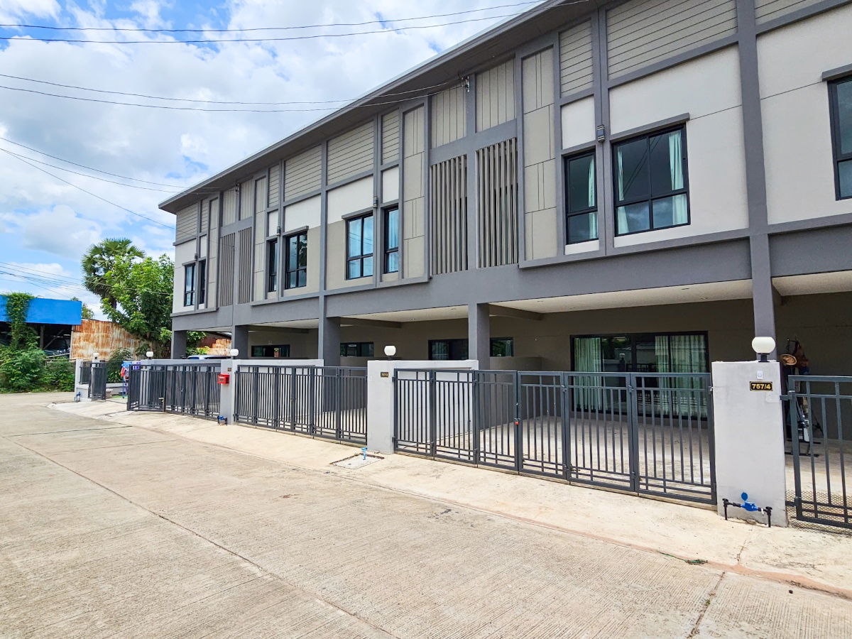 picture New 2-storey townhouse – 3 bedrooms, 3 bathrooms, 2 parking spaces, Ban Chod, Ban Ped, Khon Kaen - 2/16