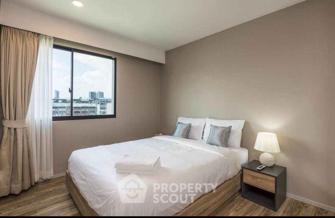 picture 2-BR Condo at Blossom Condo @ Sathorn-Charoenrat near BTS Surasak (ID 514647) - 8/12