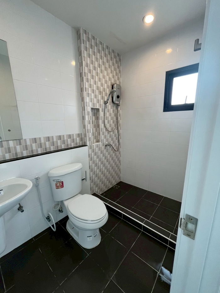 picture svs292 Townhome for rent, Time Home 2 Suanluang-On Nut, office space along Kanchanaphisek Road. - 3/19