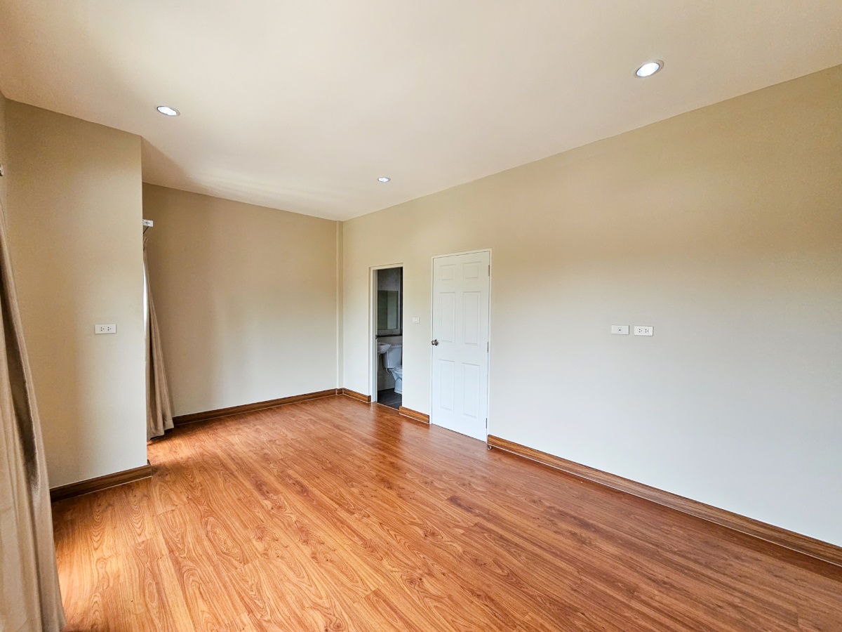 picture New 2-storey townhouse – 3 bedrooms, 3 bathrooms, 2 parking spaces, Ban Chod, Ban Ped, Khon Kaen - 15/16