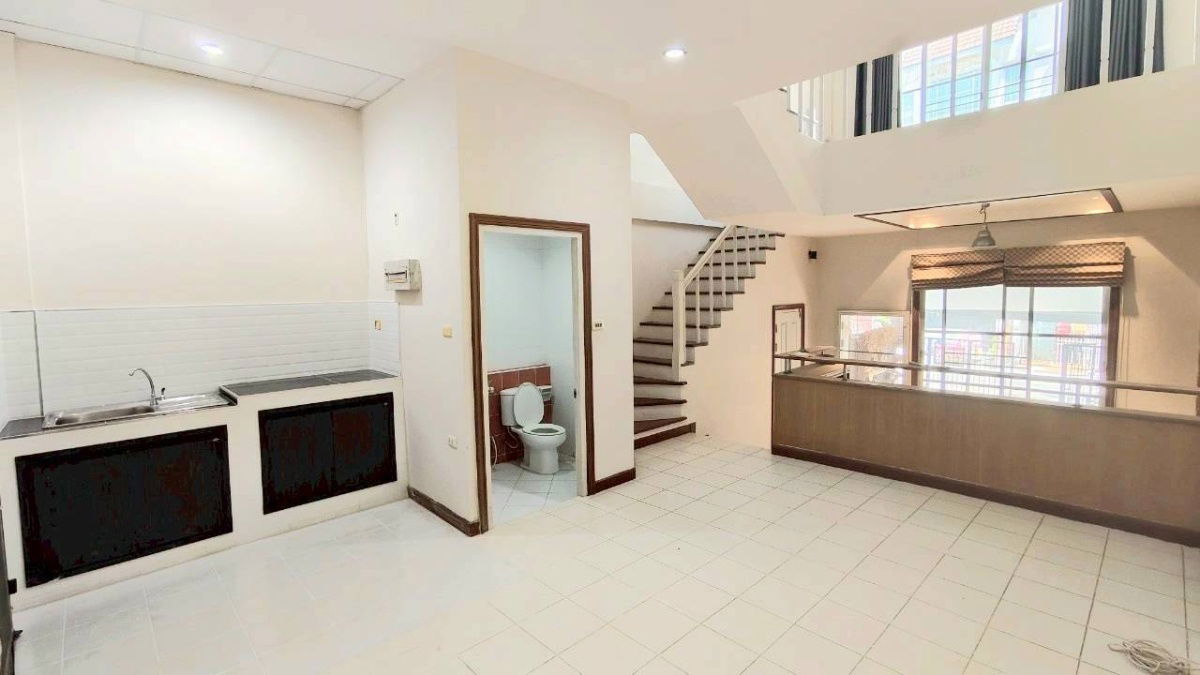 รูป ขาย บ้านกลางเมือง 3ชั้น ลาดพร้าว71 แปลงริม 30ตรวา. 3ห้องนอน 4น้ำ ด่วน เพียง 4.65ล้าน  - รูปที่ 5/20