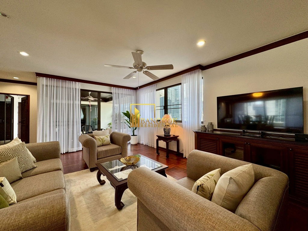 รูป Impressive 3 Bedroom Apartment For Rent in Phrom Phong Area - BR0400AP - รูปที่ 3/51