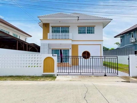 Minimal style detached house: 4 bedrooms, 3 bathrooms: 93 sq m.